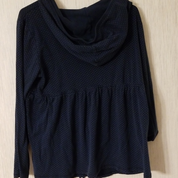 Old navy long sleeved hooded shirt xl - Picture 3 of 5